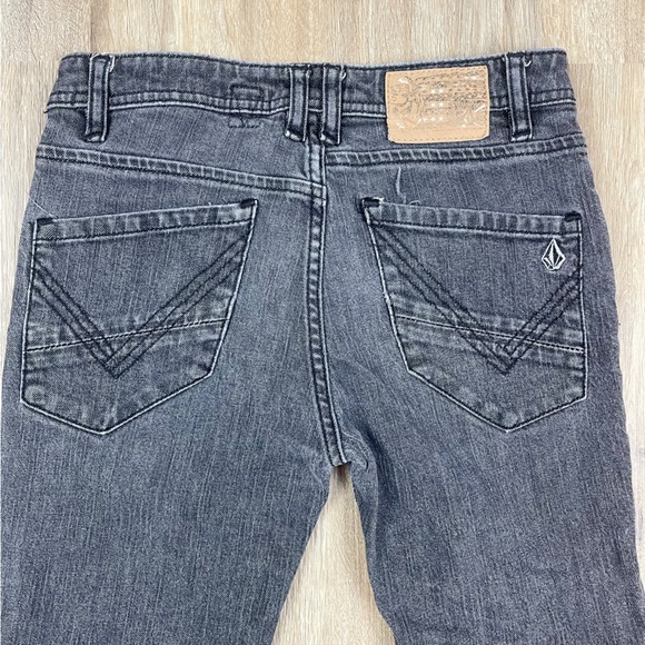 Women’s Volcom Nova Modern Straight Fit Cropped Jeans - Picture 4 of 8